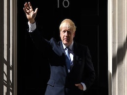 Boris Johnson, His Girlfriend Carrie Symonds Move Into Downing Street Boris Johnson, His Girlfriend Carrie Symonds Move Into Downing Street