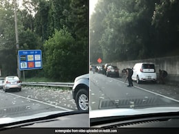 Truck Spills Money On Highway, Drivers Stop To Grab It. Watch Truck Spills Money On Highway, Drivers Stop To Grab It. Watch