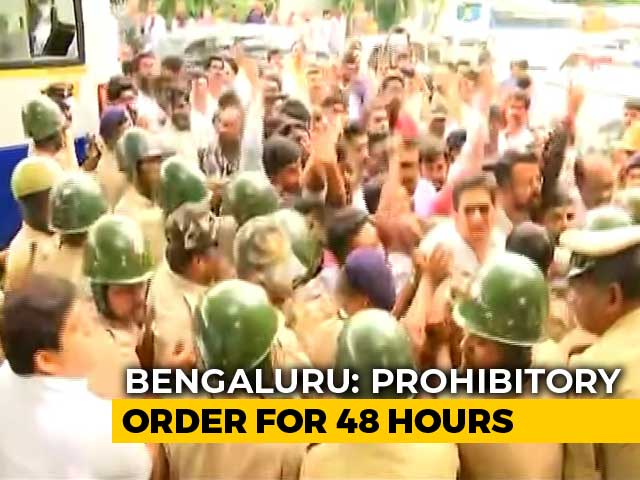 Drama Before Trust Vote: BJP, Congress Workers Clash Over 2 Independents