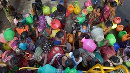 Amravati News : घोषणांचा 'पाऊस' पण पाणीटंचाई कायम; 11 गावात दररोज 20 टँकरने पाणीपुरवठा