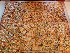 Food Challenge: Finish This 34-Inch Monster Pizza In An Hour To Win Rs 34K! Food Challenge: Finish This 34-Inch Monster Pizza In An Hour To Win Rs 34K!