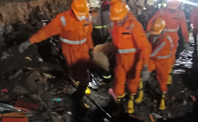 महाराष्ट्र: रत्नागिरी में बांध टूटने से आई बाढ़, 9 की मौत तो 18 से ज्यादा लोग लापता, दर्जनभर मकान पानी में बहे