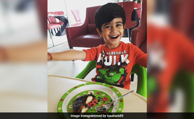 TGIF, Because Tusshar Kapoor Shared A Really Cute Pic Of Son Laksshya