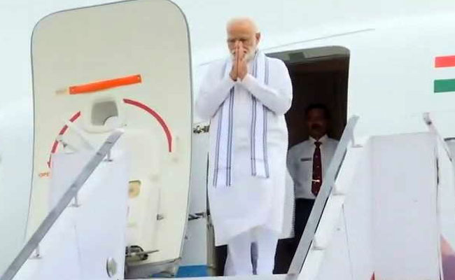 PM Narendra Modi to visit Varanasi on Monday, will participate in many programs - पीएम नरेंद्र मोदी का कल वाराणसी दौरा, कई कार्यक्रमों में भाग लेंगे | T-10 NEWS पीएम नरेंद्र मोदी का कल वाराणसी दौरा, कई कार्यक्रमों में भाग लेंगे