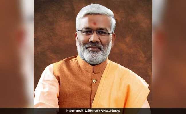 After MLA&#039;s &#039;No Water In Village&#039; Claim, UP Minister&#039;s &#039;Swear On Wife&#039; Dare
