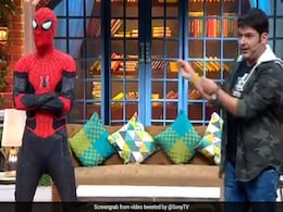 कपिल शर्मा के शो में पहुंचे स्पाइडर मैन, तो कॉमेडी किंग ने पूछ डाला ऐसा सवाल- देखें Video कपिल शर्मा के शो में पहुंचे स्पाइडर मैन, तो कॉमेडी किंग ने पूछ डाला ऐसा सवाल- देखें Video