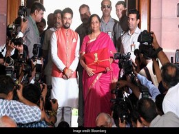 उत्तर प्रदेश में आम बजट को किसी ने सराहा, किसी ने नकारा उत्तर प्रदेश में आम बजट को किसी ने सराहा, किसी ने नकारा