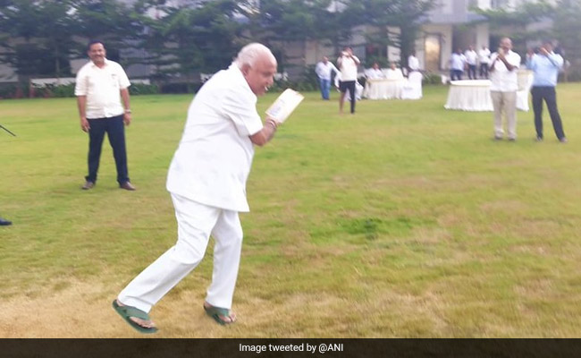 BJP's Yeddyurappa Plays Cricket With Party Legislators At Bengaluru Hotel
