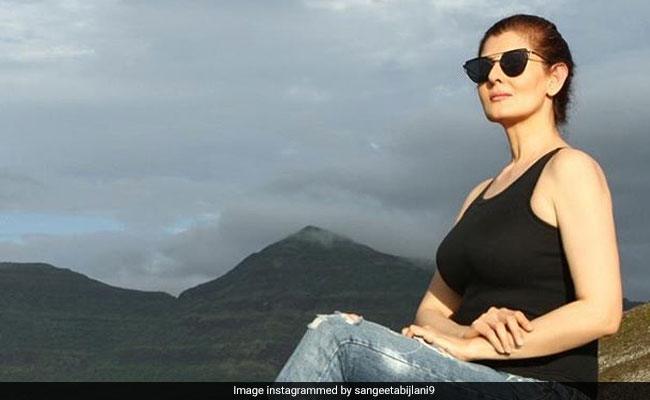 सलमान खान की एक्स गर्लफ्रेंड का Video हुआ वायरल, मौसम का लुत्फ उठाती आईं नजर- जीती हैं ऐसी लाइफ