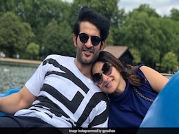 स्मृति ईरानी के 'ऑन स्क्रीन' बेटे-बहू लंदन में मना रहे हैं छुट्टियां, बच्चे भी साथ आए नजर- देखें फोटो स्मृति ईरानी के 'ऑन स्क्रीन' बेटे-बहू लंदन में मना रहे हैं छुट्टियां, बच्चे भी साथ आए नजर- देखें फोटो