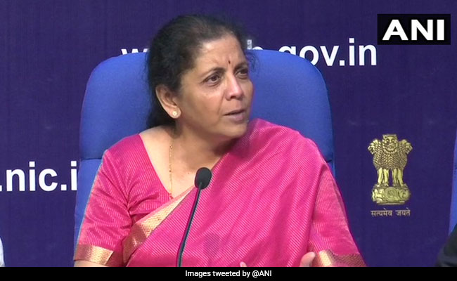 जब वित्त मंत्री निर्मला सीतारमण ने पलटकर पूछ लिया- 1 करोड़ रुपये कैश में निकाल कर कोई क्या करेगा