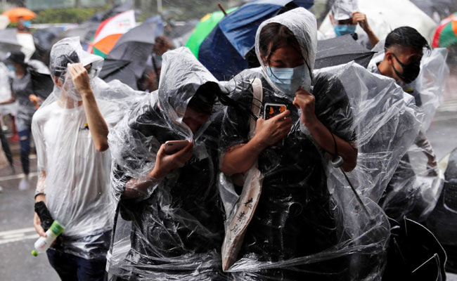 Hong Kong Braces For Typhoon Wipha; Schools, Financial Markets Shut Early