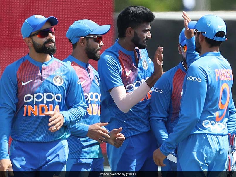 West India Vs India 2nd T20: Play India Won By 22 Runs In DLS Due To Rain West India Vs India 2nd T20: Play India Won By 22 Runs In DLS Due To Rain