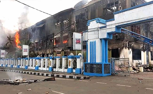 Over 250 Inmates Escape Indonesia Prison Set On Fire During Riots