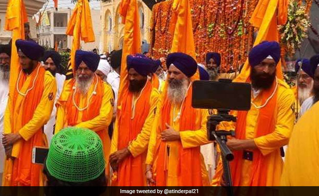 बंटवारे के बाद पाक से पहली बार ननकाना साहिब में मत्था टेककर लौटे 500 भारतीय तीर्थयात्री