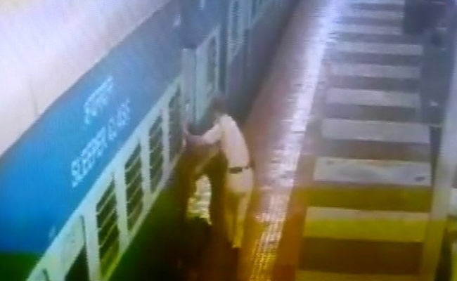 On Camera, Railway Cop Saves Man Who Slipped Between Train And Platform