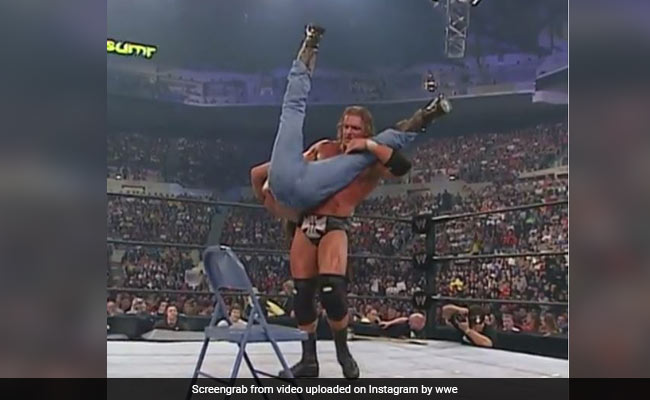 WWE SummerSlam: रिंग में जब जिगरी दोस्त बन गए जानी दुश्मन तो यूं बहा खून- Video देख खड़े हो जाएंगे रोंगटे