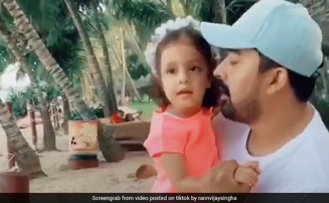 TikTok Top 10: बेटी कायनात के साथ डांस करते नजर आए रणविजय सिंह, वायरल हो रहा है क्यूट वीडियो