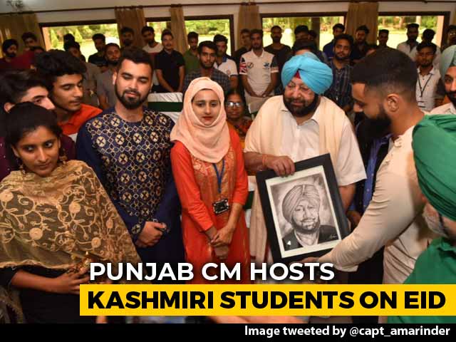 Amarinder Singh Hosts Kashmiri Students On Eid, Says Situation To Improve