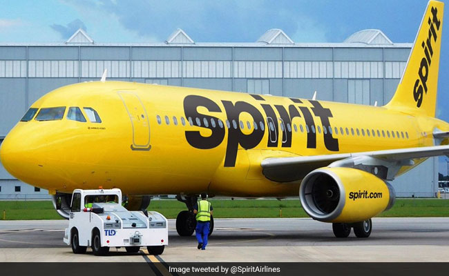 An Airline Lets You Book Flights On WhatsApp. For $25.