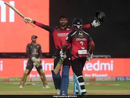 KPL में कृष्णप्पा गौतम का डबल धमाका, 39 गेंदों पर ठोका शतक, चार ओवर में लिए आठ विकेट KPL में कृष्णप्पा गौतम का डबल धमाका, 39 गेंदों पर ठोका शतक, चार ओवर में लिए आठ विकेट