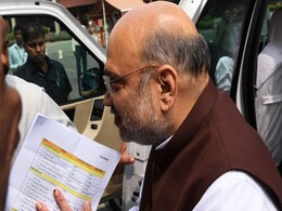 धारा 370 के ऐलान के बाद वायरल हुई अमित शाह की ये Photo धारा 370 के ऐलान के बाद वायरल हुई अमित शाह की ये Photo