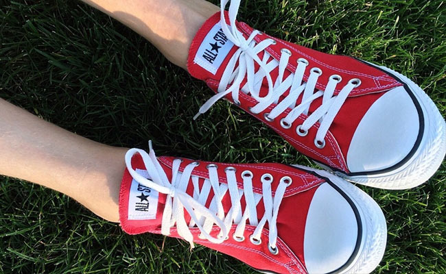 7 Iconic Sneakers That Are Timeless Classics