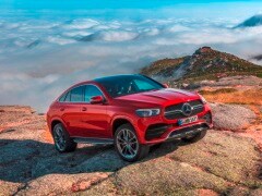 2021 Mercedes-Benz GLE Coupe Breaks Cover 2021 Mercedes-Benz GLE Coupe Breaks Cover