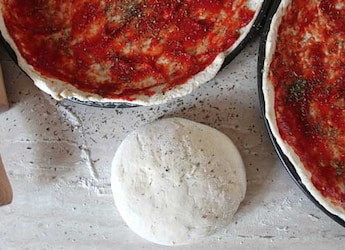 5 Pizza Sauce Options To Make Pizza At Home 5 Pizza Sauce Options To Make Pizza At Home