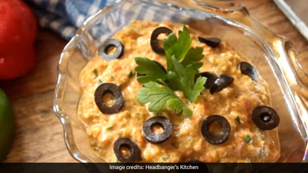 Pair Your Favourite Comfort Food With This Super Healthy Three-Pepper Dip &nbsp;