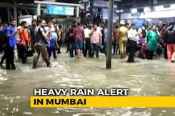 Schools, Colleges Closed In Mumbai Today Amid Heavy Rain Warning Schools, Colleges Closed In Mumbai Today Amid Heavy Rain Warning