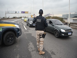 Girl, 3, Dies After Being Shot By Police During Traffic Stop In Brazil Girl, 3, Dies After Being Shot By Police During Traffic Stop In Brazil