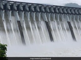 सरदार सरोवर बांध के जलस्तर ने तोड़ा रिकॉर्ड, ओवर फ्लो के निशान से सिर्फ 68 सेमी नीचे सरदार सरोवर बांध के जलस्तर ने तोड़ा रिकॉर्ड, ओवर फ्लो के निशान से सिर्फ 68 सेमी नीचे