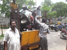 रेलवे का ऑपरेशन 'नंबर प्लेट', 7 साल से खड़ी मिली गाड़ी रेलवे का ऑपरेशन 'नंबर प्लेट', 7 साल से खड़ी मिली गाड़ी