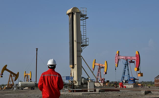 Chinese Firm Suspends Venezuelan Oil Loading Over US Sanction Fears