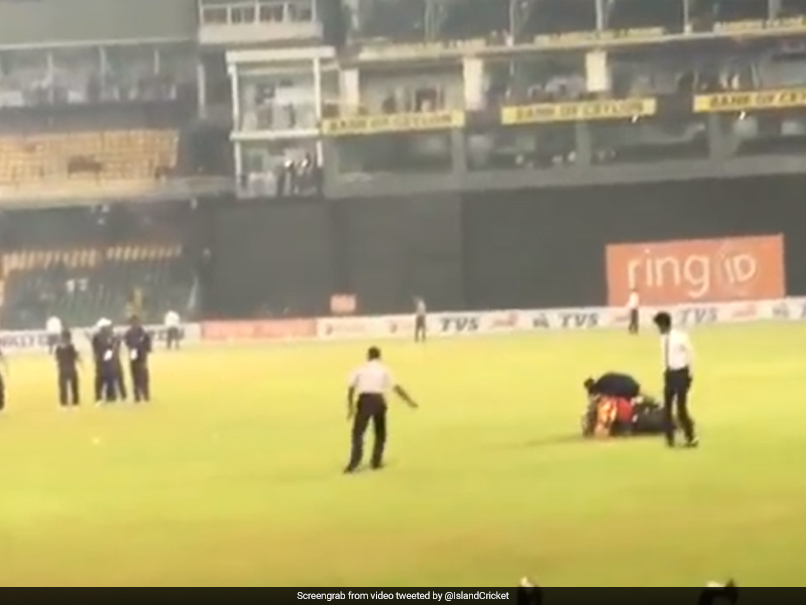 Kusal Mendis Falls Off Bike While Celebrating Sri Lanka's Series Win Against Bangladesh - Watch