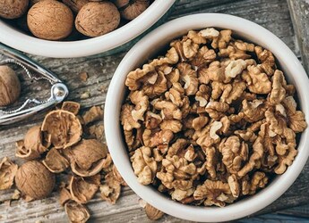 4 Best Walnut Options To Munch On In Between Meals