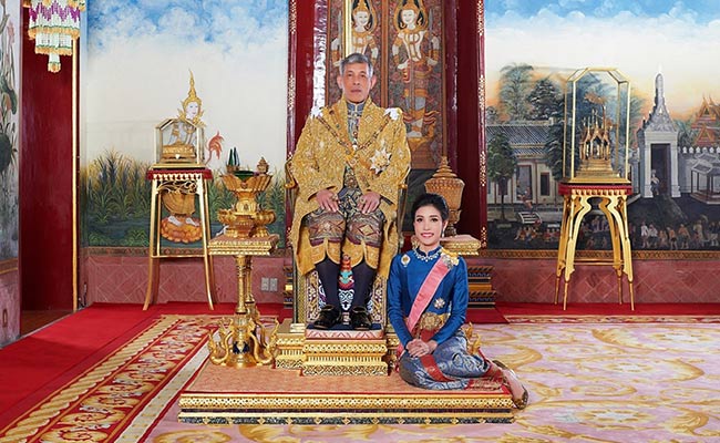 Thai Palace Releases Rare Images Of King's Royal Consort