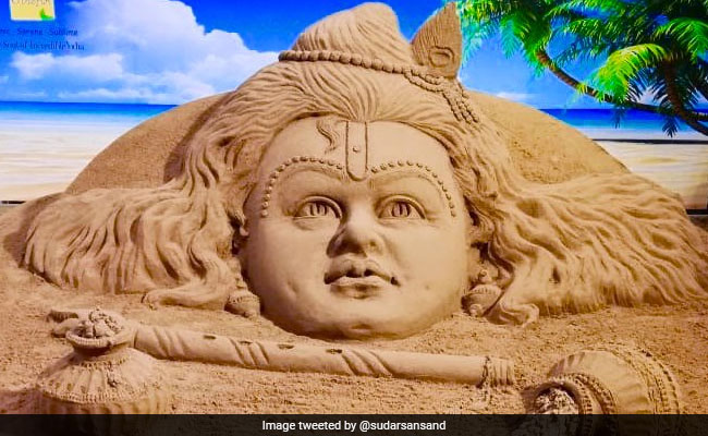 Happy Krishna Janmashtami: Rahul Gandhi, Mamata Banerjee, Other Leaders Tweet Wishes To Celebrate Lord Krishna's Birth