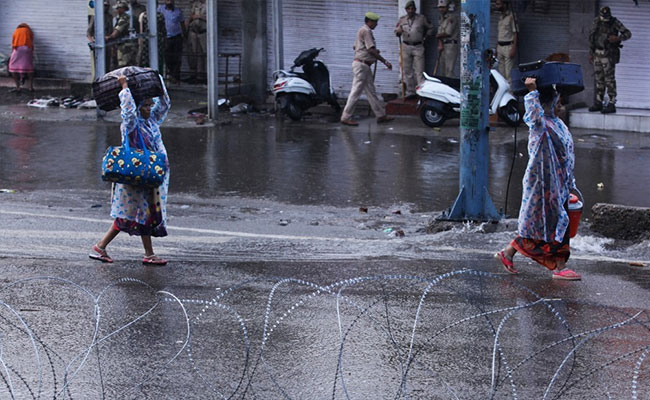 जम्मू-कश्मीर और 'नफ़रत का महोत्सव'