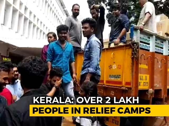 Army Of Young People In Flood-Hit Kerala Join Relief Operations