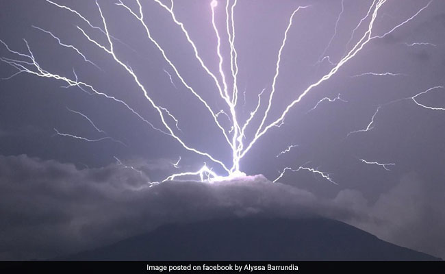 Upward Lightning On Guatemala Mountain Captured In Striking Video