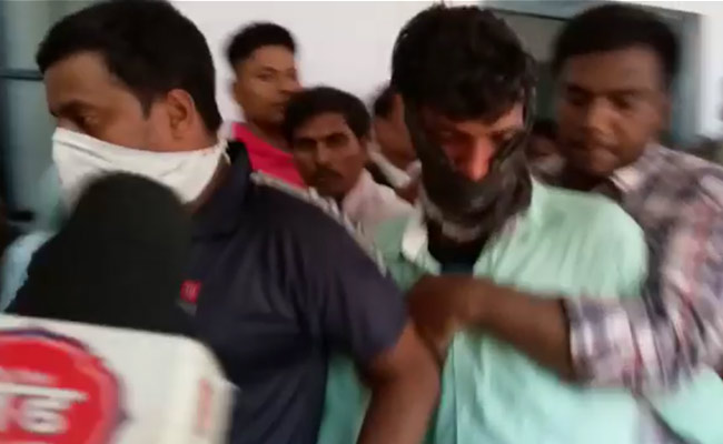 बिहार : गया में नाम बदलकर रह रहे दो संदिग्ध आतंकवादी गिरफ्तार