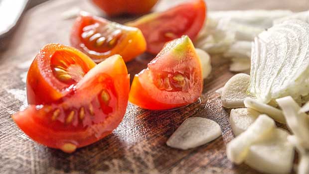 Men's Diet: Consuming Over 10 Portions Of Tomatoes Per Week Linked With Lower Risk Of Prostate Cancer
