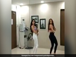 जाह्नवी कपूर ने 'अख लड़ जावे' पर किया ऐसा बेली डांस, Video देख कहेंगे वाह! जाह्नवी कपूर ने 'अख लड़ जावे' पर किया ऐसा बेली डांस, Video देख कहेंगे वाह!