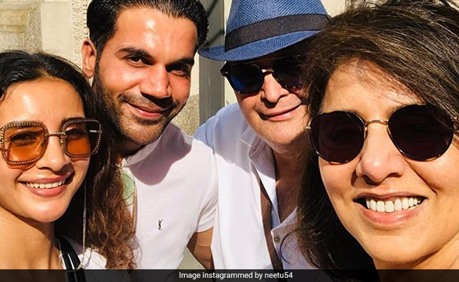Rishi And Neetu Kapoor Met Rajkummar Rao, Patralekhaa '<I>Chalte Chalte</I>' In New York
