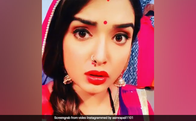 Bhojpuri Cinema: आम्रपाली दुबे के एक्सप्रेशंस ने सोशल मीडिया पर बरपाया कहर, Video देख पलके झपकाना भूल जाएंगे आप