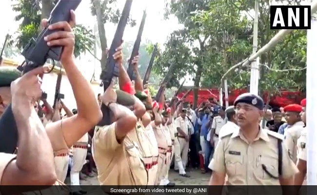 All 22 Rifles Fail To Fire At Former Bihar Chief Minister's State Funeral All 22 Rifles Fail To Fire At Former Bihar Chief Minister's State Funeral