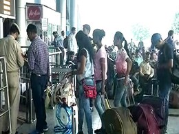 No Tickets, Tourists Rush To Srinagar Airport After 'Leave Valley' Advisory No Tickets, Tourists Rush To Srinagar Airport After 'Leave Valley' Advisory