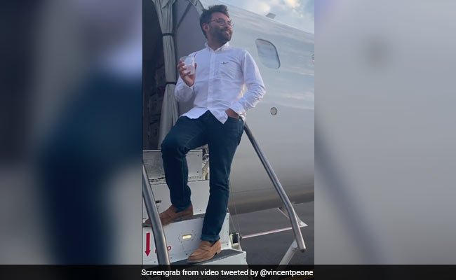 Flying Solo: How One Lucky Man Got Private Jet Experience On Delta Flight